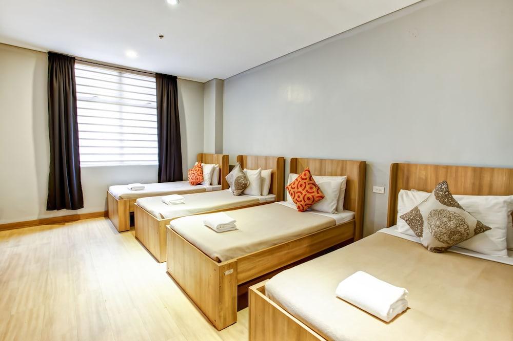 Madison 101 Hotel + Tower Quezon City Exterior photo